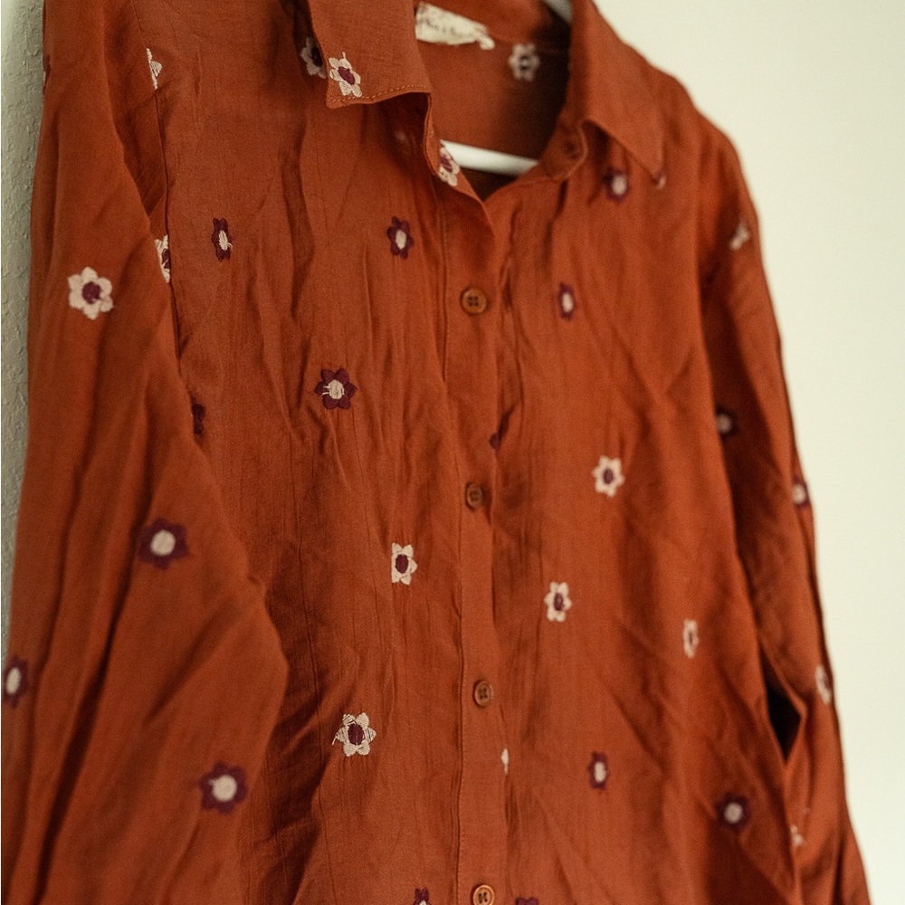 Hem & Thread Rust Floral Button Down Shirt